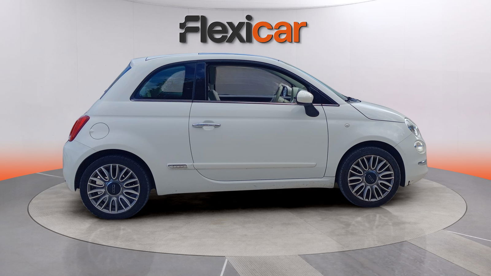 https://cdn-flexicar.caraffinity.it/public_appraisal_images_pro/images/stock/184483/86dTT9JIsE__WhatsApp Image 2025-09-16 at 17.50.48.jpeg